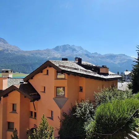 Chesa Bellaval, Haus Rizza Zwei Zimmerwohnung * 席尔瓦普拉纳