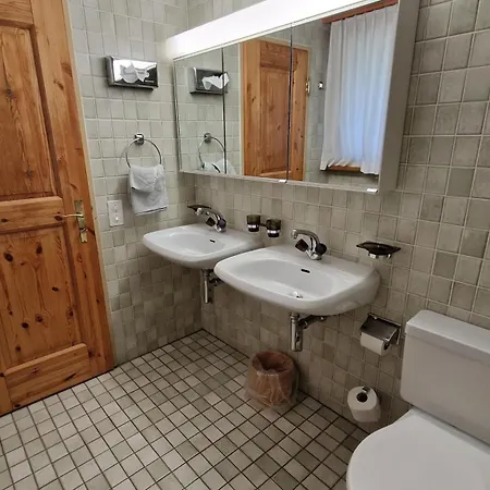 Chesa Bellaval, Haus Rizza Zwei Zimmerwohnung