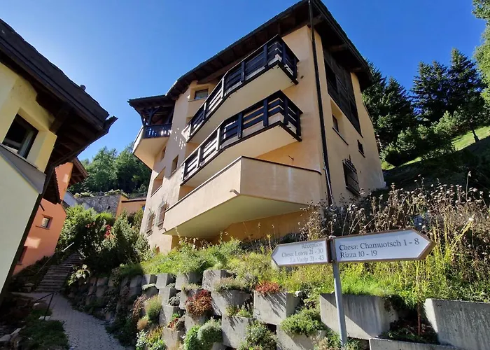 Chesa Bellaval, Haus Rizza Zwei Zimmerwohnung Apartman