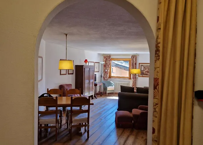 Chesa Bellaval, Haus Rizza Zwei Zimmerwohnung Apartamento Silvaplana